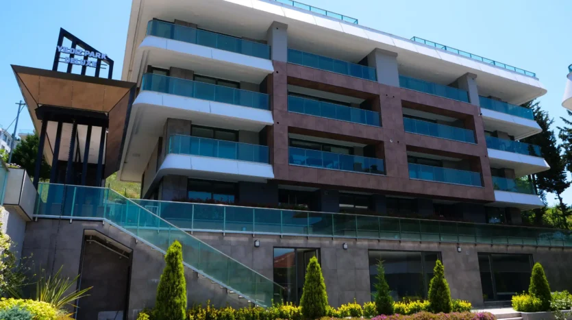 1+1 Sea view apartment for sale in Istanbul – suitable for Turkish citizenship